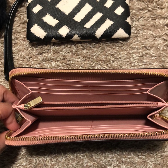 Coach Wallet/Wristlet - Picture 3 of 5